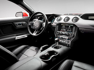 600 X 450 65.3 Kb   : Ford Mustang   