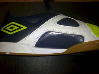 320 x 240 320 x 240 320 x 240 320 x 240 Футзалки Umbro