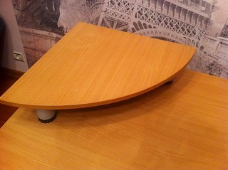 960 X 717 153.9 Kb 960 X 717 119.3 Kb 960 X 716 104.0 Kb Продается письменный стол