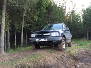 1920 X 1440 916.3 Kb 1920 X 1440 766.9 Kb Chevrolet Tracker 2000 г. АКПП, полный привод, много фото