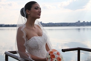 1920 X 1280 346.4 Kb 1728 X 2592 739.5 Kb 1728 X 2592 384.6 Kb 1920 X 1280 444.3 Kb Продам дизайнерское свадебное платье