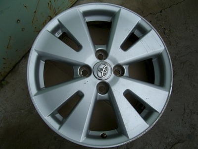 640 X 480  75.7 Kb   4*100 R15,  toyta corolla