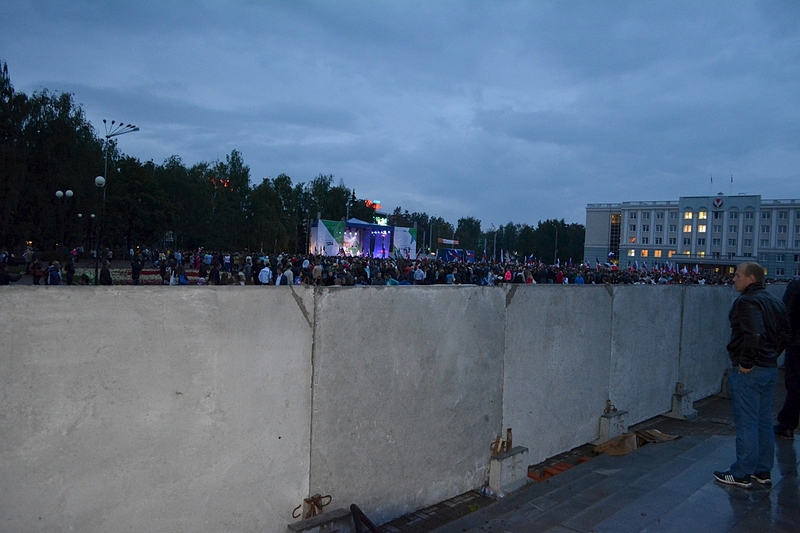 1200 X 800 632.0 Kb 1200 X 800 666.9 Kb Праздничный концерт ЛЮБЭ на Центральной площади! 4 сентября