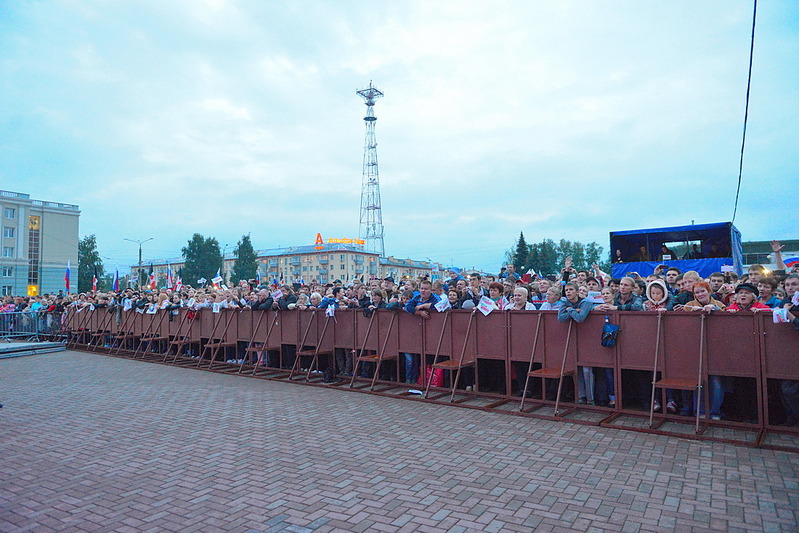 1100 X 734 322.7 Kb 1099 X 734 362.7 Kb 1100 X 734 348.3 Kb 1099 X 734 263.0 Kb Праздничный концерт ЛЮБЭ на Центральной площади! 4 сентября
