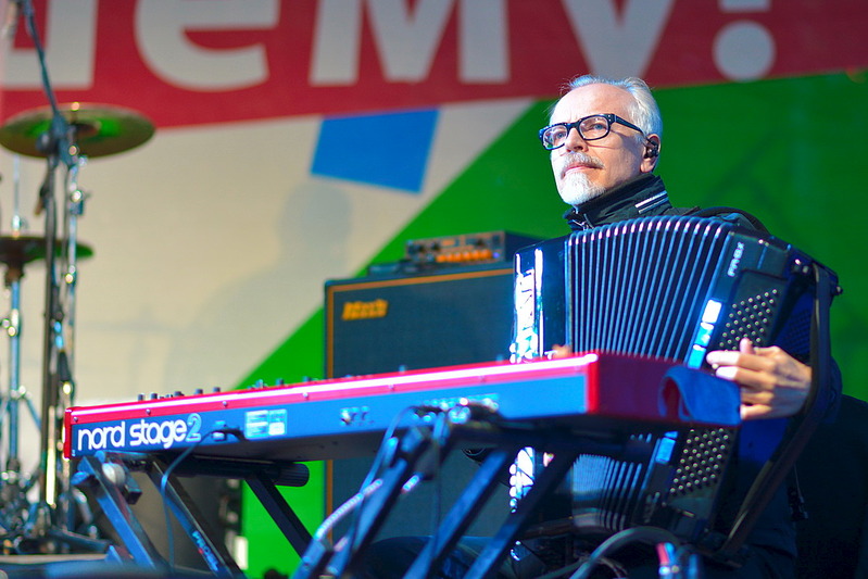 1100 X 734 275.9 Kb 1100 X 734 323.0 Kb взгляд со сцены