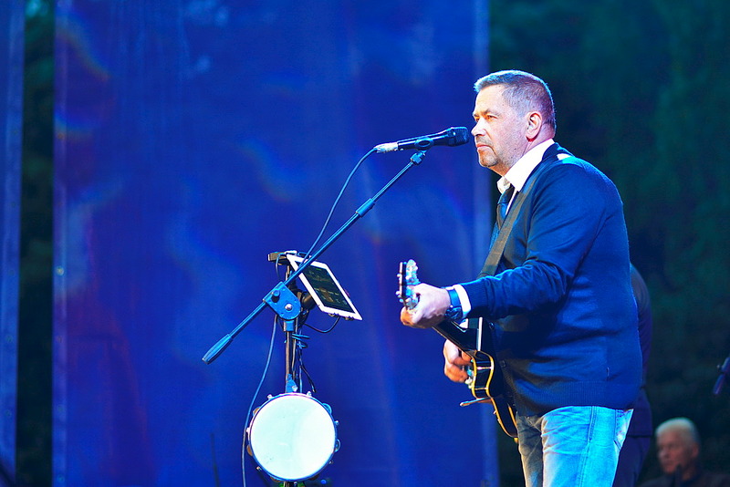 1099 X 734 242.9 Kb 1100 X 734 275.9 Kb 1100 X 734 323.0 Kb взгляд со сцены