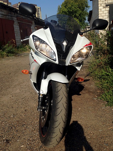 1920 X 2560 545.9 Kb R6 Yamaha 2011 ���. �����.