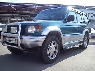 1920 X 1440 503.9 Kb Mitsubishi Montero 1995 . 3.0 
