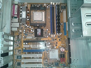 1920 X 1440 610.0 Kb   DDR DIMM  1   AGP