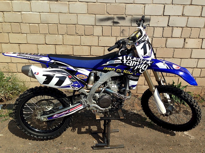 1920 X 1440 972.1 Kb  Yamaha YZ 250