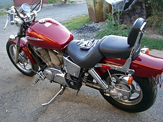 640 X 480 339.3 Kb 900 X 675 247.0 Kb продам honda shadow spirit vt1100c 2002