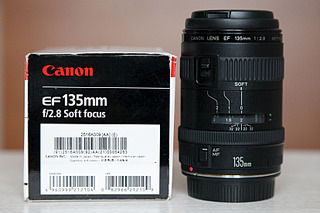 827 X 551 350.5 Kb  Canon 135mm F/2.8 Soft focus - 9 500