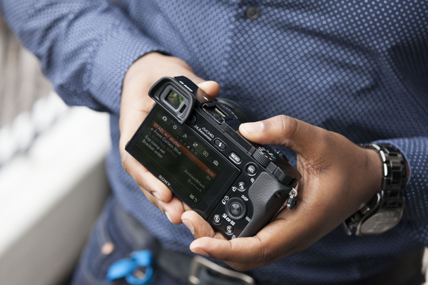 600 x 400 Продам беззеркалку Sony Alpha A6000 Kit