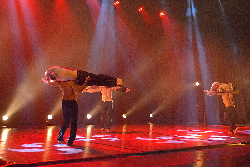 1099 X 734 364.6 Kb 1099 X 734 309.1 Kb 3  -   