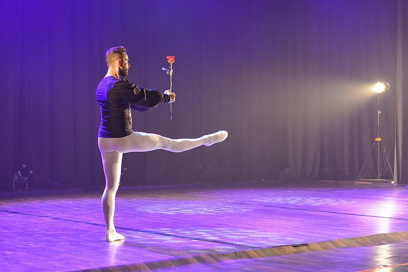 1100 X 734 269.2 Kb 1100 X 734 191.0 Kb 1098 X 734 232.7 Kb 3  -   