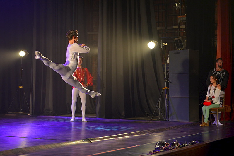 1100 X 734 224.4 Kb 1100 X 734 270.4 Kb 1100 X 734 269.2 Kb 1100 X 734 191.0 Kb 1098 X 734 232.7 Kb 3  -   