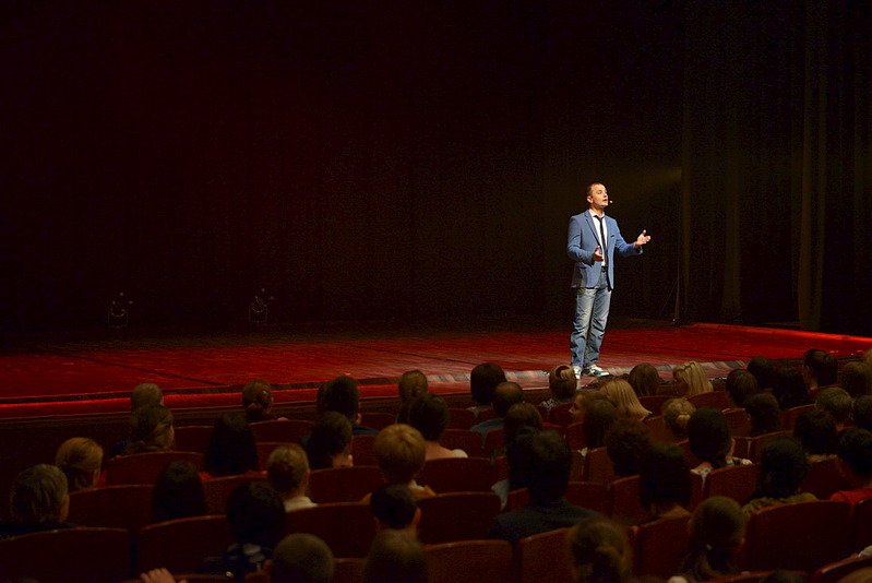 1098 X 734 185.0 Kb 1100 X 734 342.9 Kb 1099 X 734 322.2 Kb 3  -   