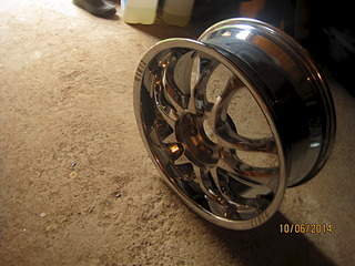 1920 X 1440 610.8 Kb 1920 X 1440 625.7 Kb    r18 zinik luxury alloy wheels ()