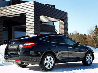 1024 X 768 246.7 Kb 800 X 545 118.3 Kb Honda Crosstour vs Subaru Outback    ?)