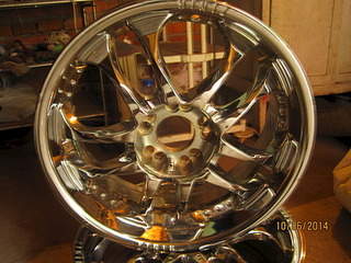 1920 X 1440 625.7 Kb    r18 zinik luxury alloy wheels ()