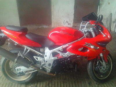 1920 X 1440 617.1 Kb 1920 X 1440 716.4 Kb  Suzuki TL 1000 S