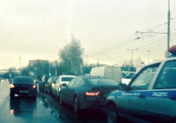 564 x 396 22.10.2014 паровозик из 4 авто на Удмуртской