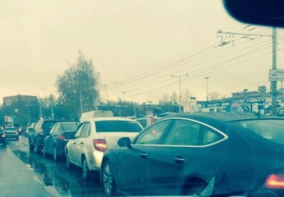 563 x 391 564 x 396 22.10.2014 паровозик из 4 авто на Удмуртской