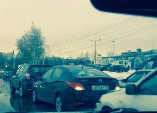 532 x 384 563 x 391 564 x 396 22.10.2014 паровозик из 4 авто на Удмуртской