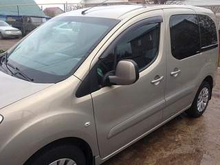 1920 X 1440 560.0 Kb 1920 X 1440 642.2 Kb Citroen Berlingo 2010 . ....