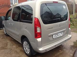 1920 X 1440 649.9 Kb 1920 X 1440 560.0 Kb 1920 X 1440 642.2 Kb Citroen Berlingo 2010 . ....