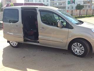 1920 X 1440 602.8 Kb 1920 X 1440 747.3 Kb 1920 X 1440 755.0 Kb Citroen Berlingo 2010 . ....