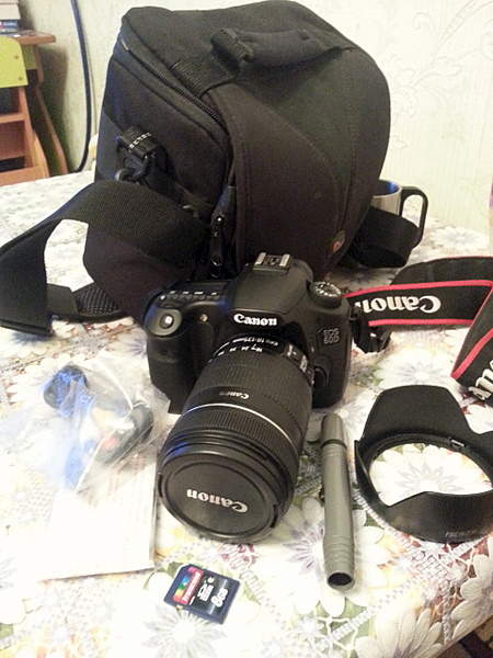 1920 X 2560 307.8 Kb 1920 X 2560 359.0 Kb Canon EOS-60D Kit 18-135mm ()