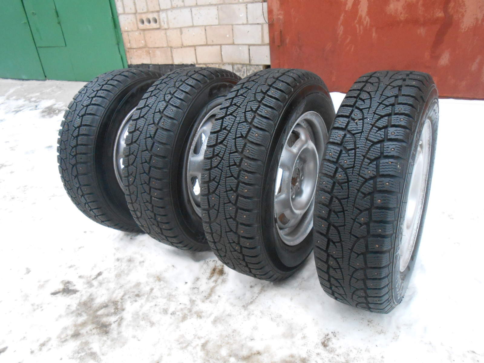 Forward Arctic 710 175/70 r13