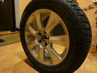 1920 X 1440 192.7 Kb R18 255\55 Bridgestone Ice Cruiser 5000 / ()