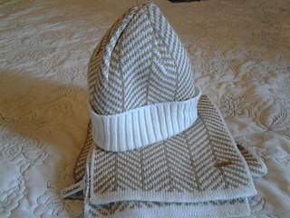 1920 X 1440 807.0 Kb шапки шарфы