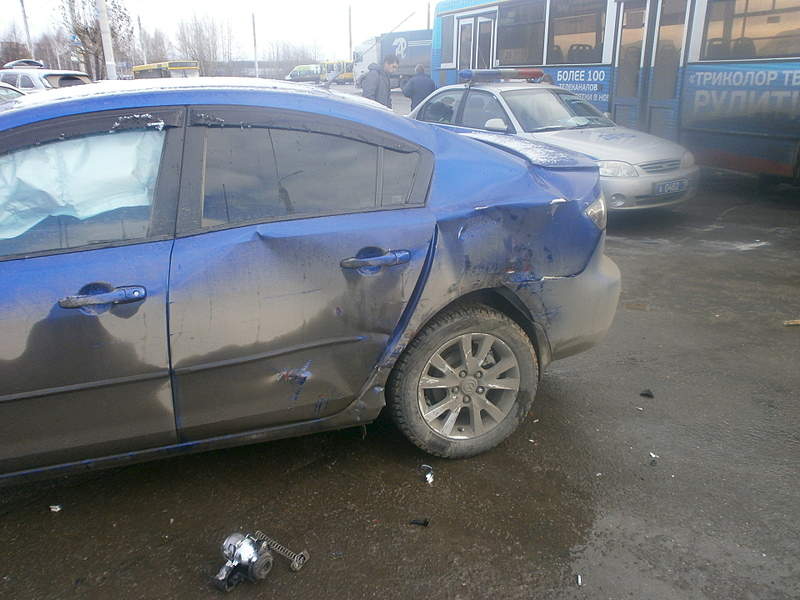1920 X 1440 927.2 Kb 1920 X 1440 883.5 Kb 14.11.2014 возле завода пластмасс пьянь собрала 4 машины и автобус