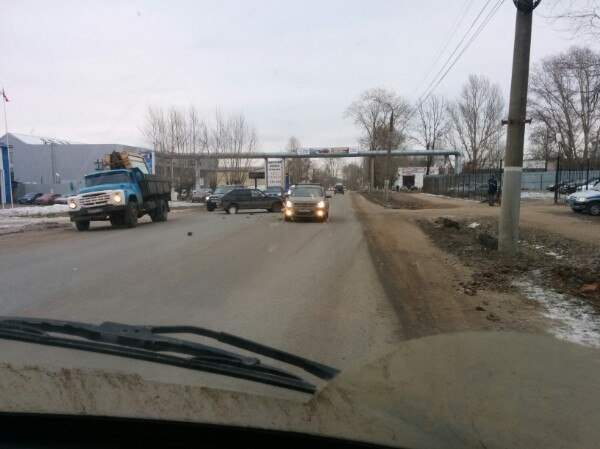 600 x 449 18.11.2014 ДТП на Лесозаводской, 14-ка и кашкай