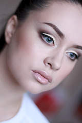 1920 X 2880 820.5 Kb 1920 X 2880 700.3 Kb  make up ()- 