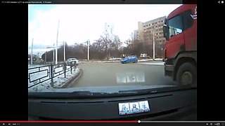 1600 X 900 59.6 Kb 17.11.2014 видео ДТП на кольце Ворошилова - 9 Января.