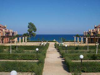 1024 X 768 124.0 Kb 667 X 500 153.4 Kb   Ciro Marina   168 ..  7308 ..