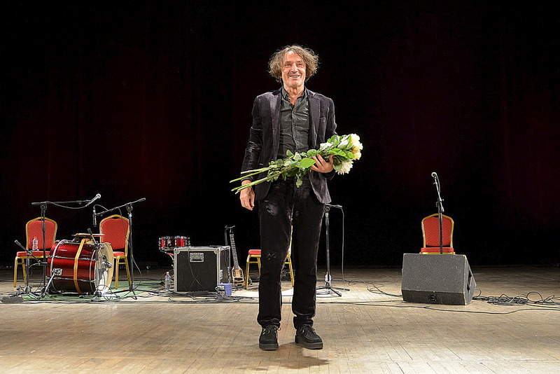 1099 X 734 270.3 Kb 1100 X 734 232.7 Kb 1100 X 734 380.0 Kb 1099 X 734 313.7 Kb Goran Bregovic   20 !