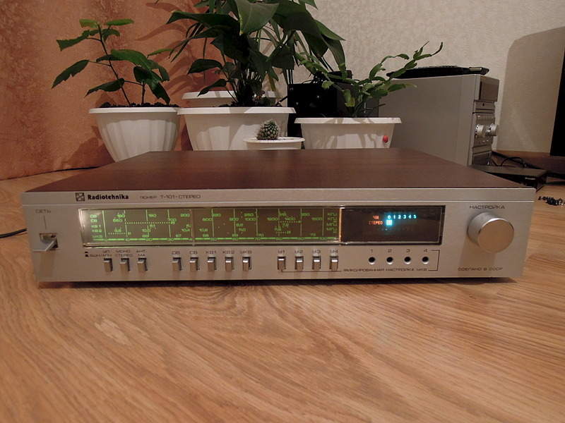 1920 X 1440 521.9 Kb Продам деку Akai, эквалайзер Pioneer, тюнер