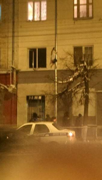 579 X 1024  85.6 Kb 579 X 1024  93.0 Kb  .          .