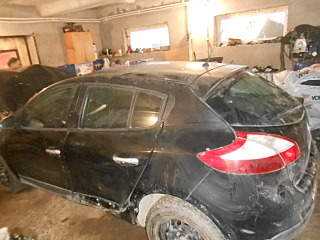 640 X 480 123.7 Kb   3 (renault megane)