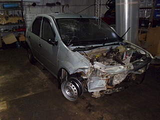 640 X 480 139.0 Kb 640 X 480 140.9 Kb 640 X 480 139.1 Kb Renault Logan( )