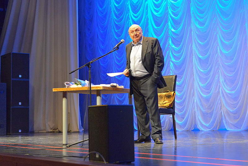 1099 X 734 354.7 Kb 1099 X 734 373.1 Kb 1100 X 734 360.1 Kb 19.02.15-. ' '