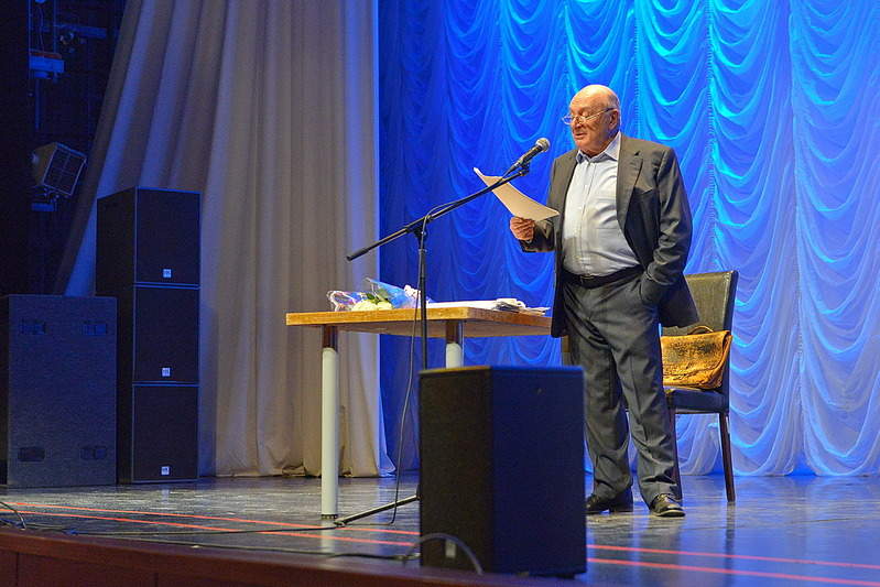 1100 X 734 352.6 Kb 1100 X 734 359.3 Kb 19.02.15-. ' '