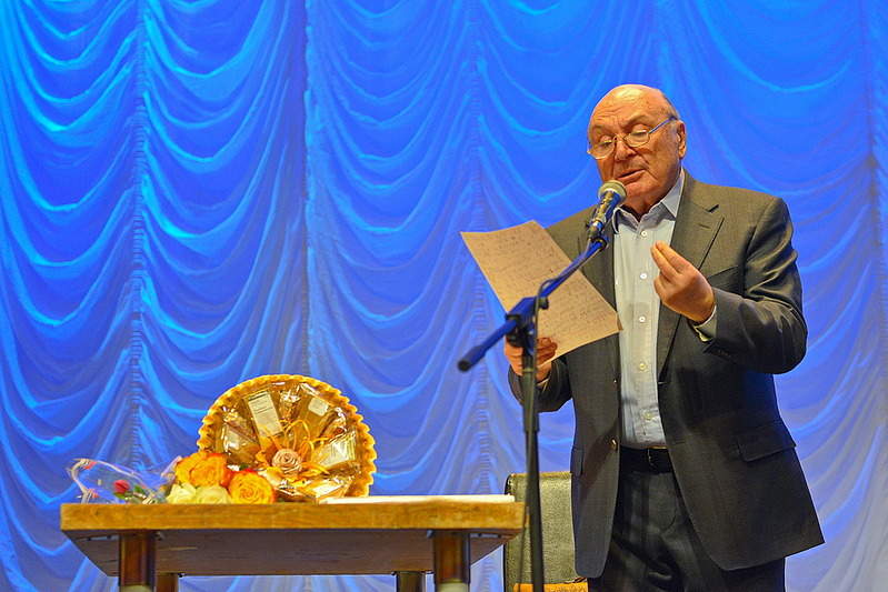 1100 X 734 324.3 Kb 1100 X 734 374.0 Kb 19.02.15-. ' '