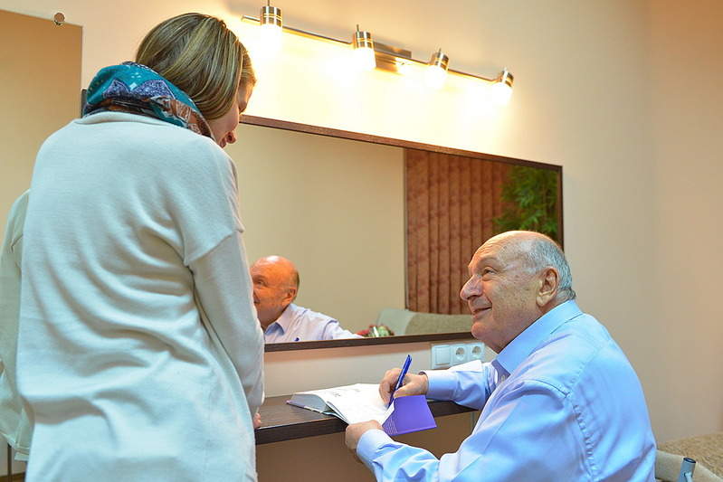 1100 X 734 242.4 Kb 19.02.15-. ' '