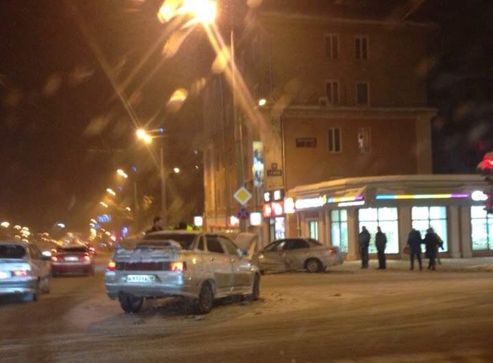 720 x 530 720 x 564 1280 X 833 138.4 Kb 06.01.2015 ДТП Советская - К. Маркса, 10-ка vs kia